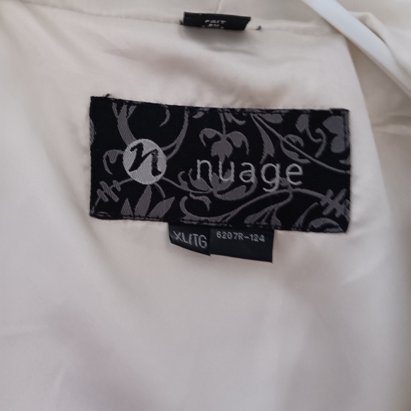 Luxurious White Fur Coat with Brown Accents With Hood - Picture 4 of 6